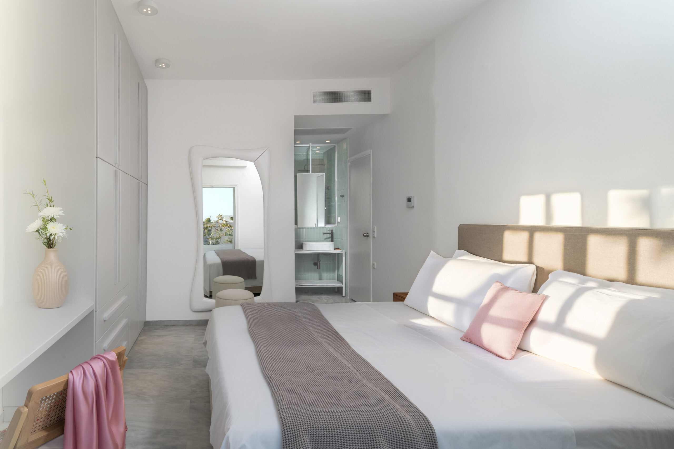 Saitis home, bedroom, luxury apartment in south crete, apartment in kokkinos pirgos| esthea hospitality group