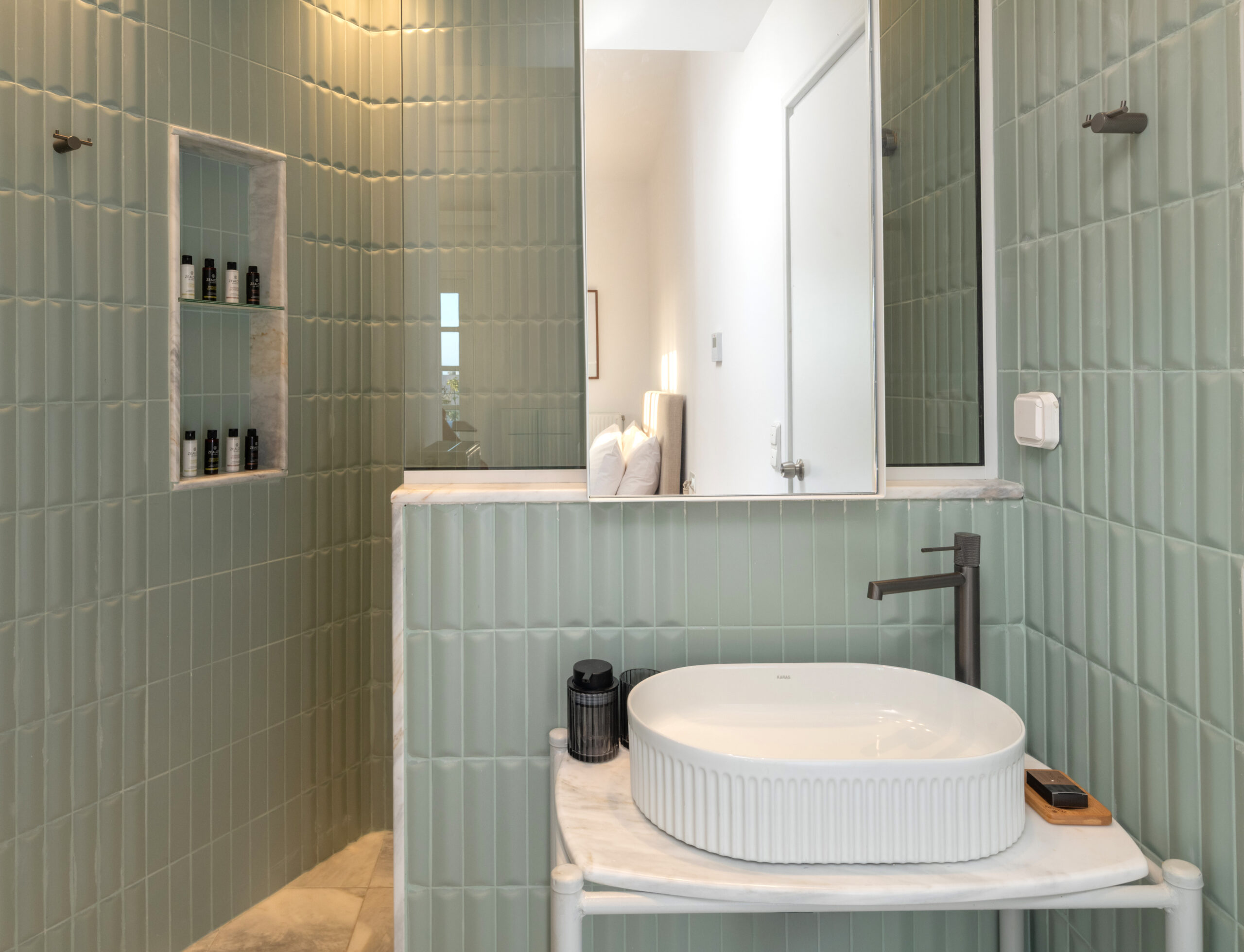 Saitis home, bathroom, luxury apartment in south crete, apartment in kokkinos pirgos| esthea hospitality group